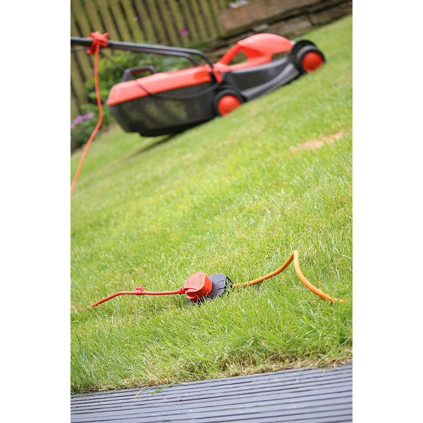 Extension Lead Outdoor Electrical Plug Socket Camping Garden Picnic 10m 13A
