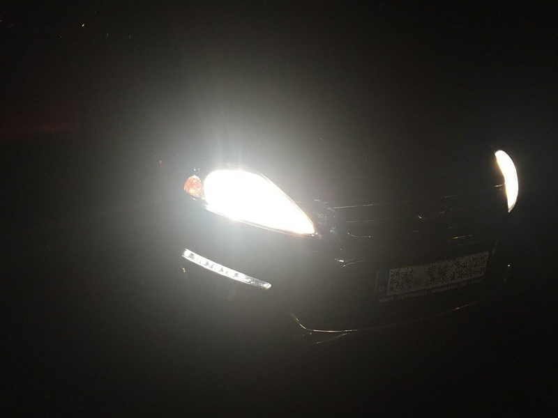 Ring Xenonstar H7 4400K Xenon /HID Look 12v 55W Bulb kit Px26d Ring